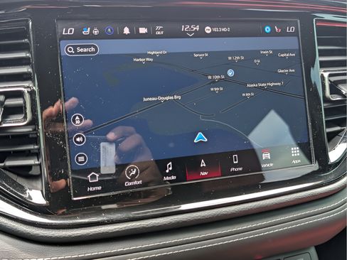 Used 2021 Dodge Durango SRT w/ Technology Group AWD/4WD image 18