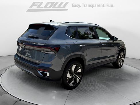 New 2026 Volkswagen Taos SE AWD/4WD image 7