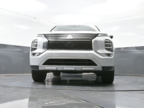 Used 2024 Mitsubishi Outlander SE image 53