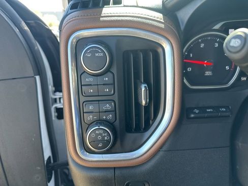 Used 2022 Chevrolet Silverado 3500 High Country w/ Technology Package AWD/4WD image 10