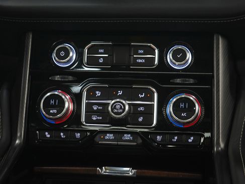 Used 2023 GMC Yukon XL Denali Ultimate image 22