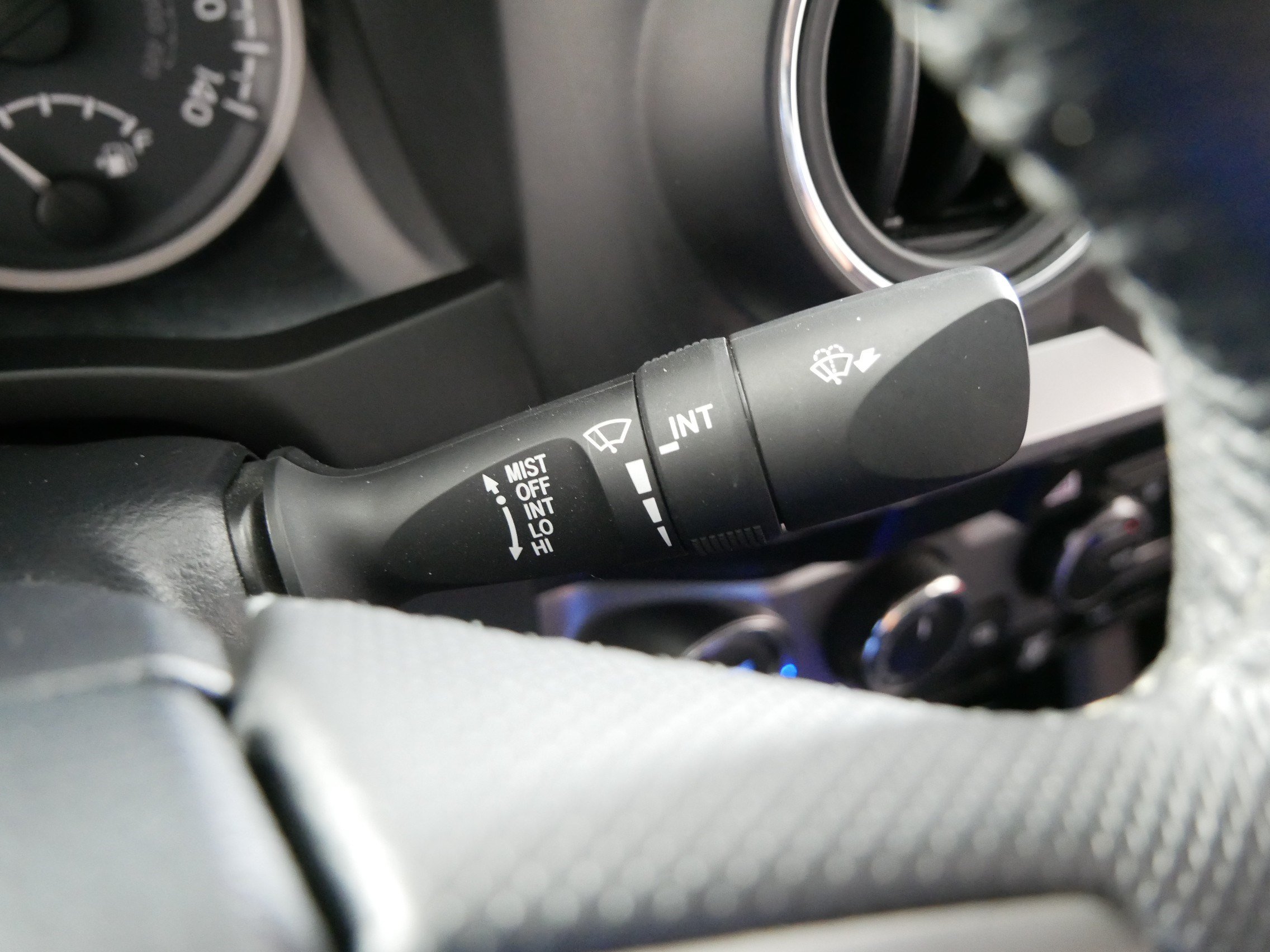 Used 2023 Toyota Tacoma SR5 w/ Technology Package AWD/4WD image 31