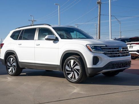 New 2026 Volkswagen Atlas SE image 8