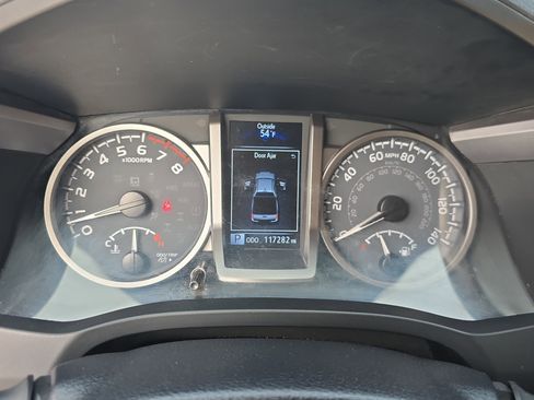 Used 2022 Toyota Tacoma SR5 image 18