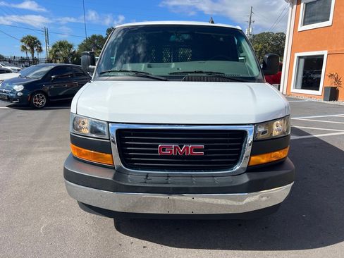 Used 2021 GMC Savana 2500 G2500 w/ Driver Convenience Package image 4