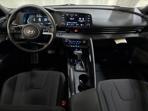 Used 2026 Hyundai Elantra Sport FWD image 25