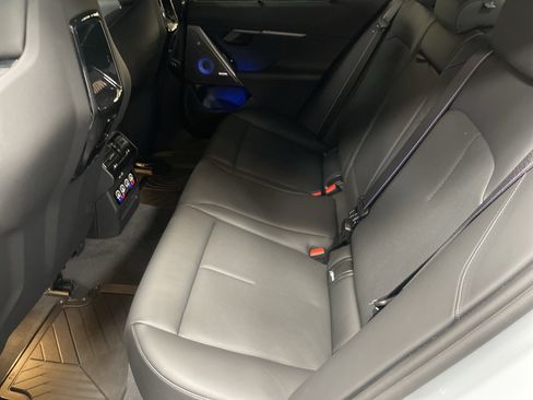 Used 2026 BMW M5 w/ Carbon Package AWD/4WD image 31