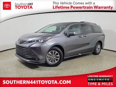 Used 2025 Toyota Sienna XLE
