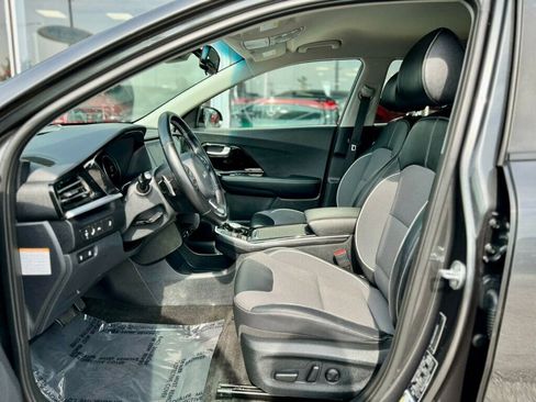 Used 2022 Kia Niro EX w/ Cold Weather Package image 15