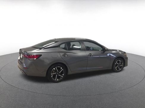 Used 2025 Nissan Sentra SV image 14