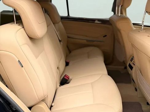 Used 2012 Mercedes-Benz GL 450 4MATIC image 24