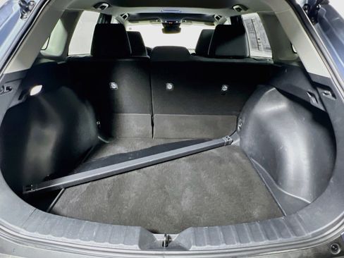 Used 2026 Toyota Corolla Cross LE w/ Moonroof Package FWD image 32