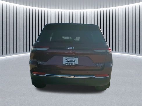New 2025 Jeep Grand Cherokee Laredo X w/ Luxury Tech Group I image 4