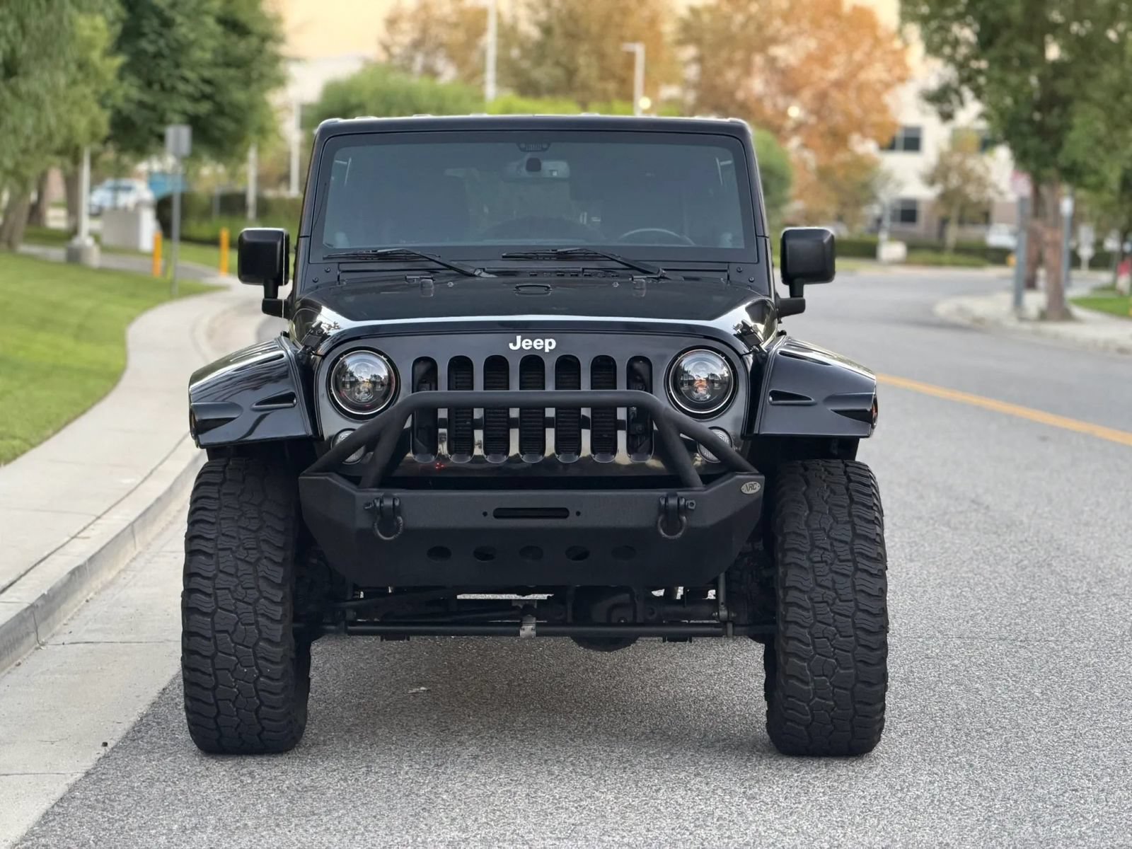 Used 2014 Jeep Wrangler Unlimited Sahara w/ Connectivity Group AWD/4WD image 2