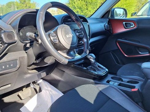 Used 2023 Kia Soul GT-Line w/ GT-Line Technology Package FWD image 8