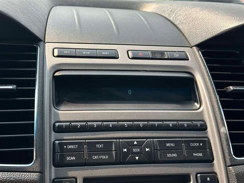 Used 2012 Ford Taurus SEL FWD image 17