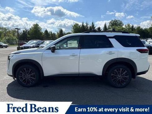 New 2026 Nissan Pathfinder SL w/ SL Premium Package AWD/4WD image 5