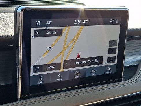 Used 2020 Lincoln Corsair Standard w/ Equipment Group 101A image 17