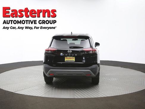 Used 2023 Nissan Rogue S image 36