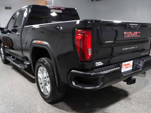 Used 2023 GMC Sierra 2500 Denali image 9