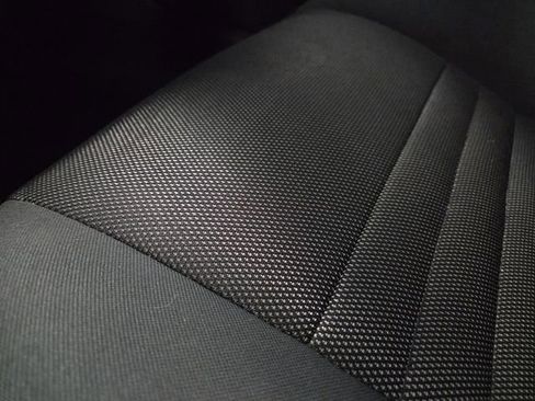 Used 2012 Dodge Challenger R/T image 40