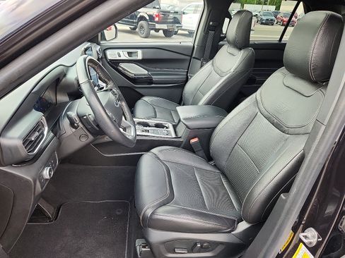 Certified 2022 Ford Explorer ST w/ Equipment Group 401A image 15