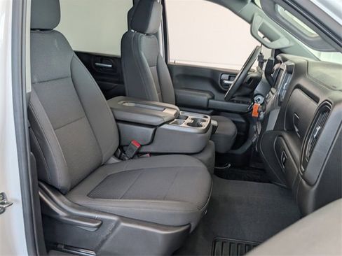 Used 2022 Chevrolet Silverado 2500 Custom w/ Custom Value Package image 16