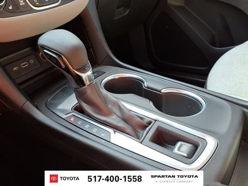 Used 2022 Chevrolet Equinox LT FWD image 22