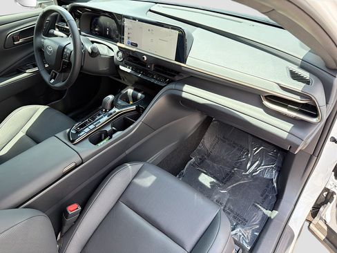 Used 2025 Toyota Crown Signia w/ Advanced Technology Package AWD/4WD image 13