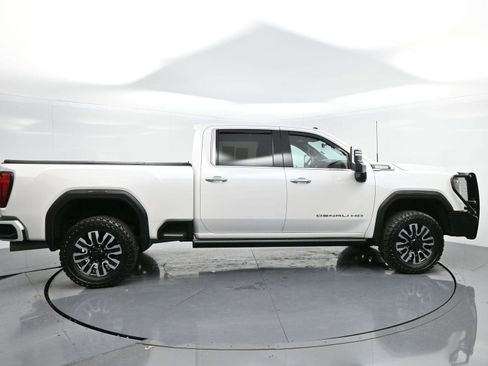 Used 2022 GMC Sierra 2500 Denali w/ Denali Ultimate Package image 8