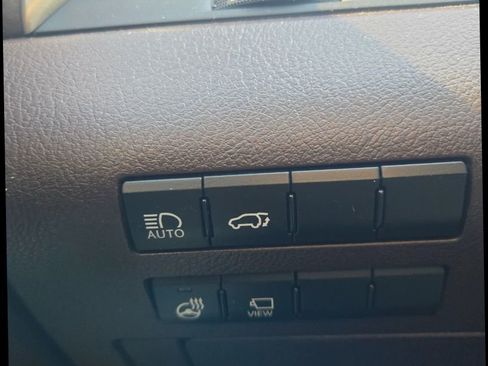 Used 2020 Lexus RX 350L Premium w/ Premium Package image 27