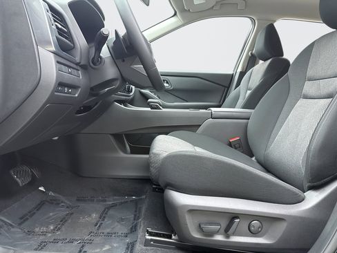 Used 2025 Nissan Rogue SV image 11