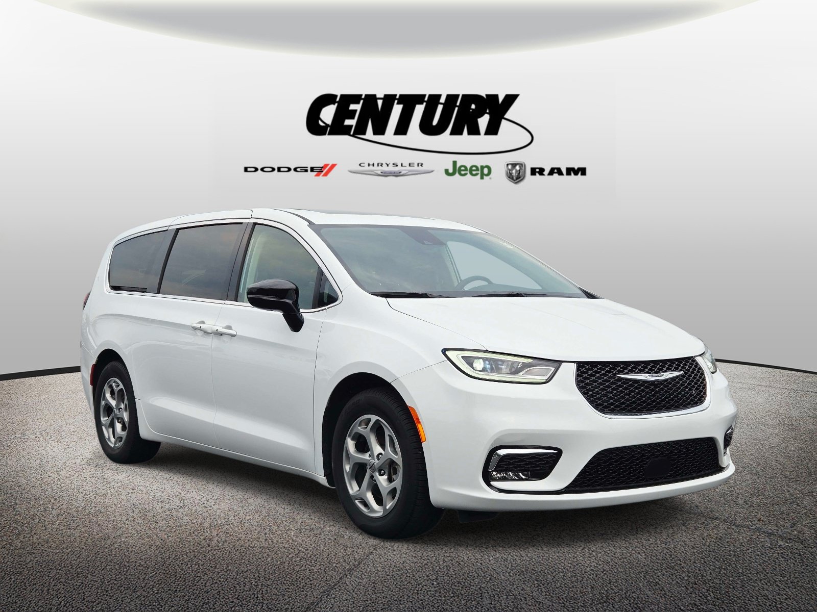 Used 2024 Chrysler Pacifica Limited FWD image 1