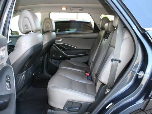 Used 2017 Hyundai Santa Fe FWD w/ Cargo Package image 30