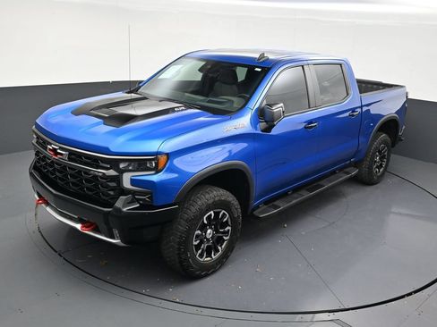 Used 2024 Chevrolet Silverado 1500 ZR2 w/ Technology Package AWD/4WD image 13