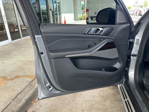 Used 2026 BMW X5 sDrive40i image 45
