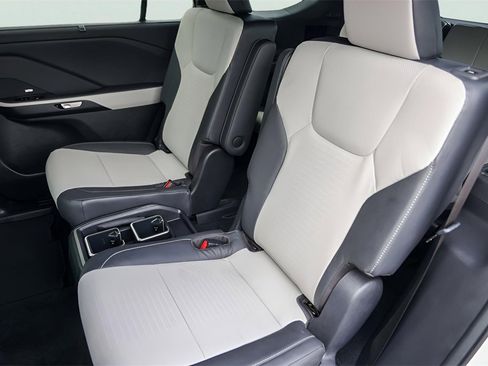 Used 2026 Lexus TX 500h AWD w/ Technology Package image 29