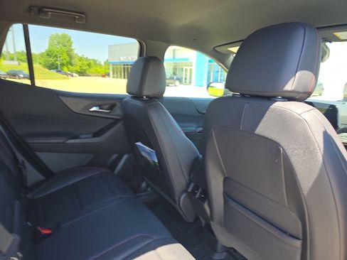 Used 2026 Chevrolet Equinox RS w/ LPO, Floor Liner Package FWD image 16