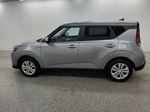 Used 2025 Kia Soul LX image 7
