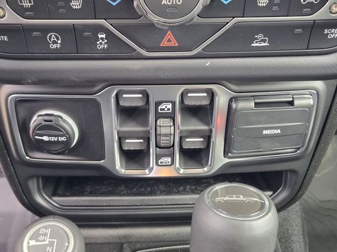 New 2026 Jeep Gladiator Sport AWD/4WD image 22
