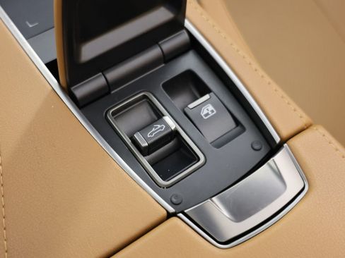 Used 2022 Lexus LC 500 Convertible w/ Touring Package RWD image 32