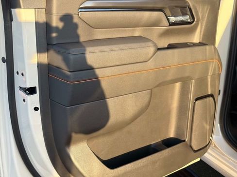 New 2026 GMC Sierra 2500 AT4 w/ AT4 Premium Plus Package AWD/4WD image 11