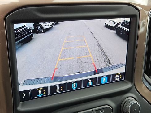 Used 2023 Chevrolet Silverado 2500 High Country image 23