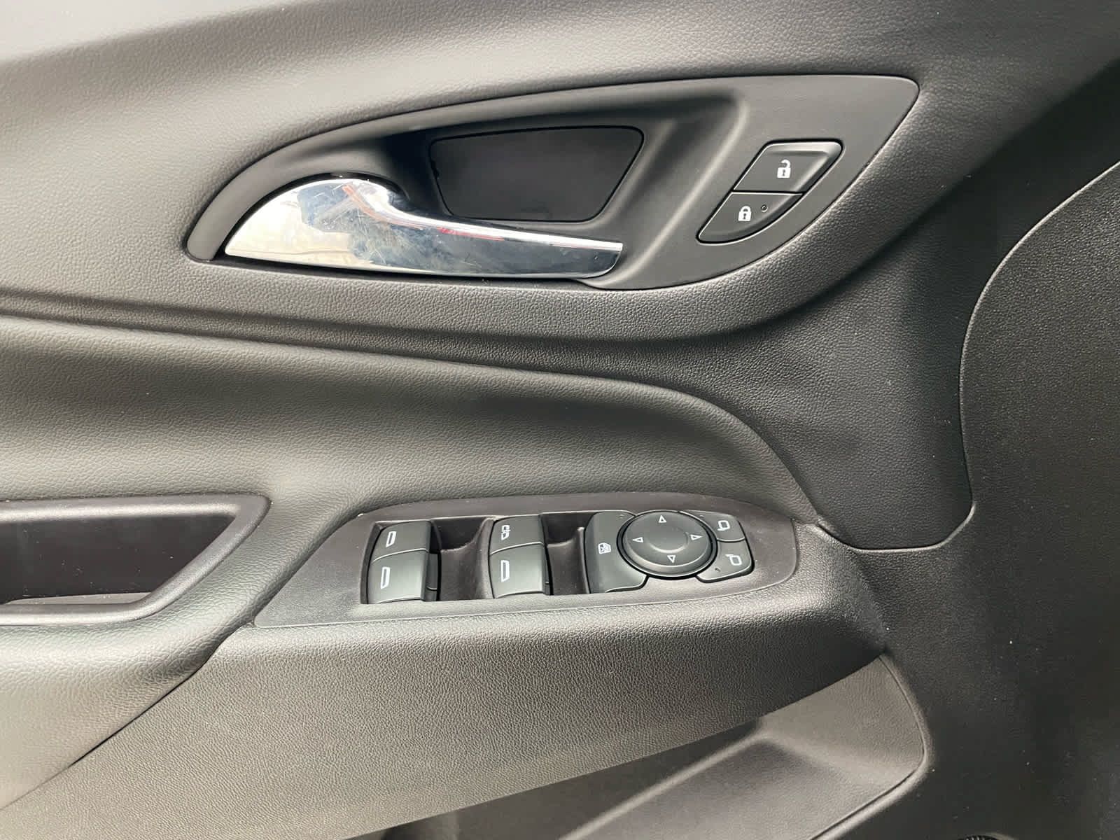 Certified 2021 Chevrolet Equinox LT AWD/4WD image 12
