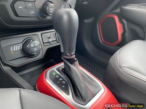 Certified 2021 Jeep Renegade Trailhawk image 12