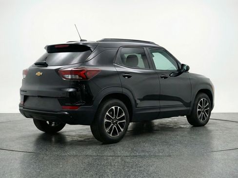 Used 2025 Chevrolet TrailBlazer LT image 9