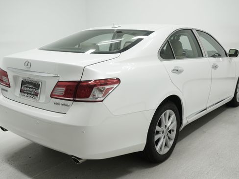 Used 2011 Lexus ES 350 FWD image 3