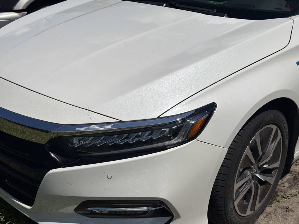 Used 2020 Honda Accord Touring image 6