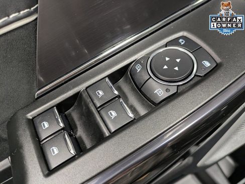 Used 2025 Ford F150 Lightning Platinum image 12