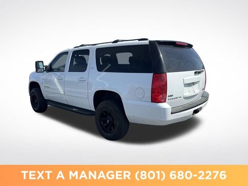Used 2011 GMC Yukon XL SLT w/ SLT-2 Equipment Package AWD/4WD image 3
